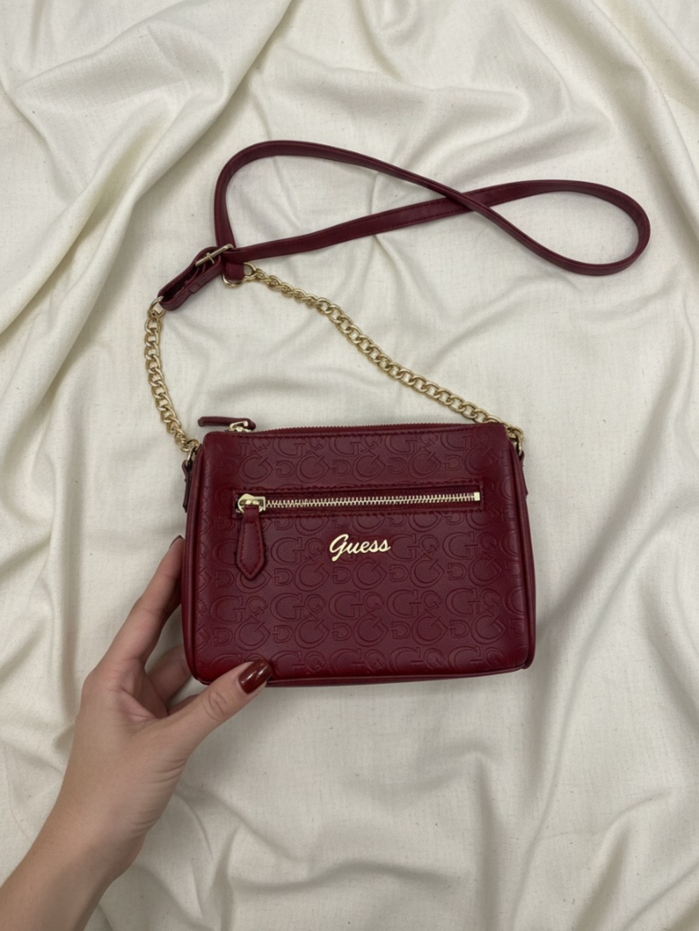 GUESS dark red small shoulder bag like new